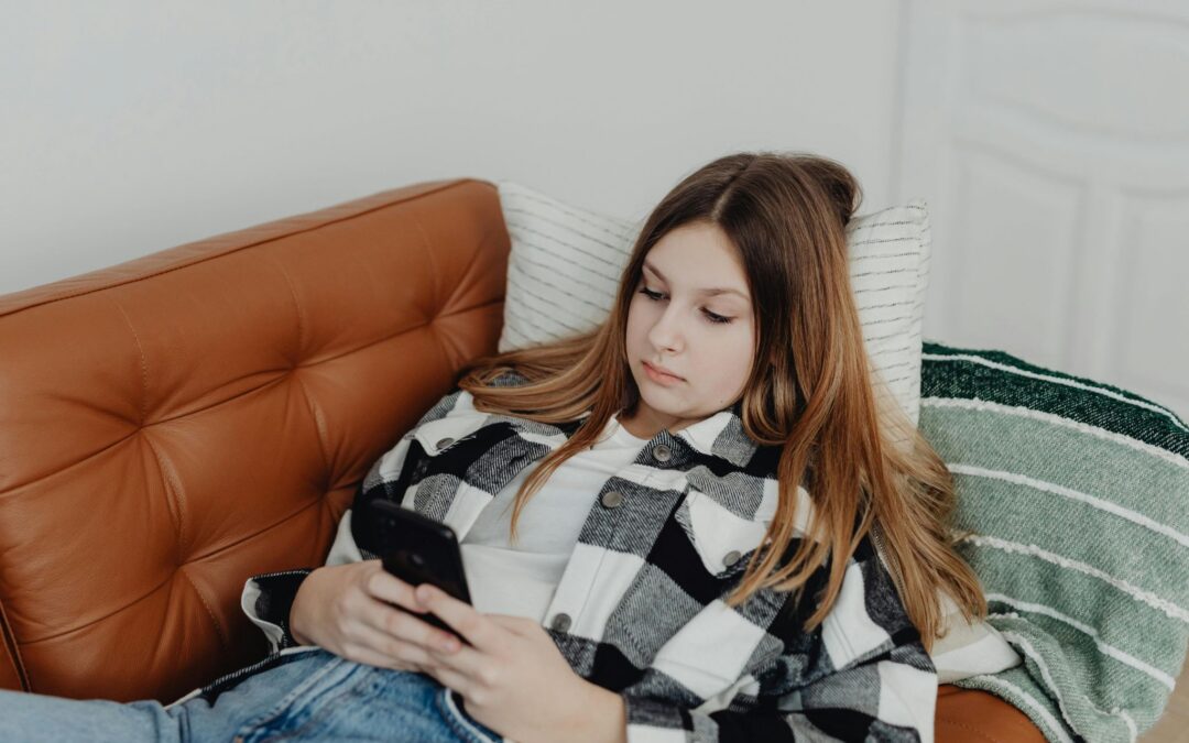 Is Social Media Destroying Your Teen’s Mental Health? How to Know When to Seek Professional Help