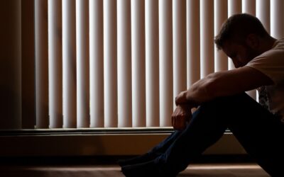 6 Ways Outpatient Treatment Helps Adults Manage Mood Disorders